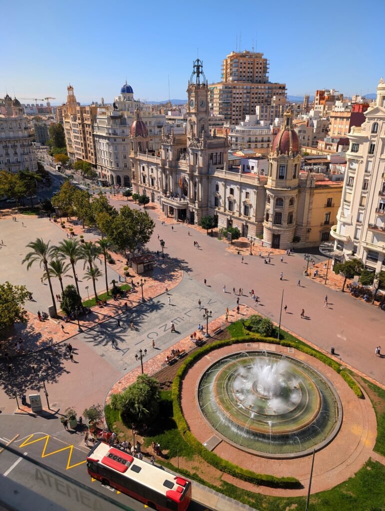 Plaza del ayuntamiento de Valence en Espagne