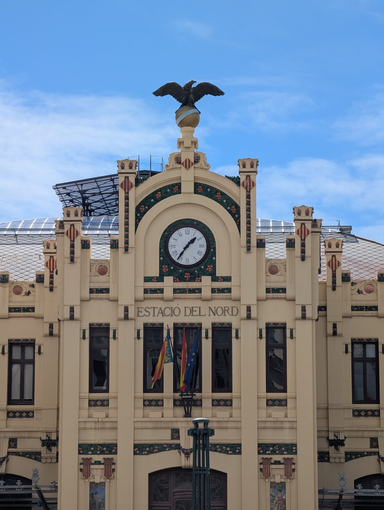 La Gare du Nord de Valence : Un chef-d&rsquo;œuvre de l&rsquo;Art nouveau espagnol