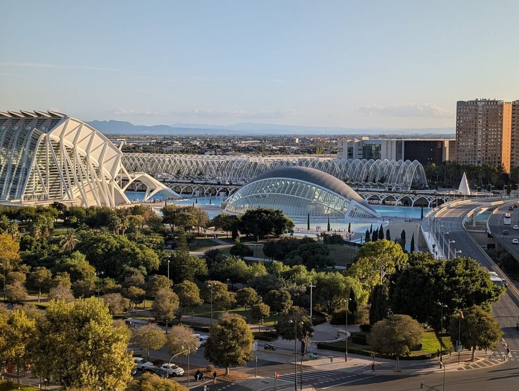 Vue sus la cité des arts et des sciences de Valence depuis la terrasse de l'hôtel
Barcelo